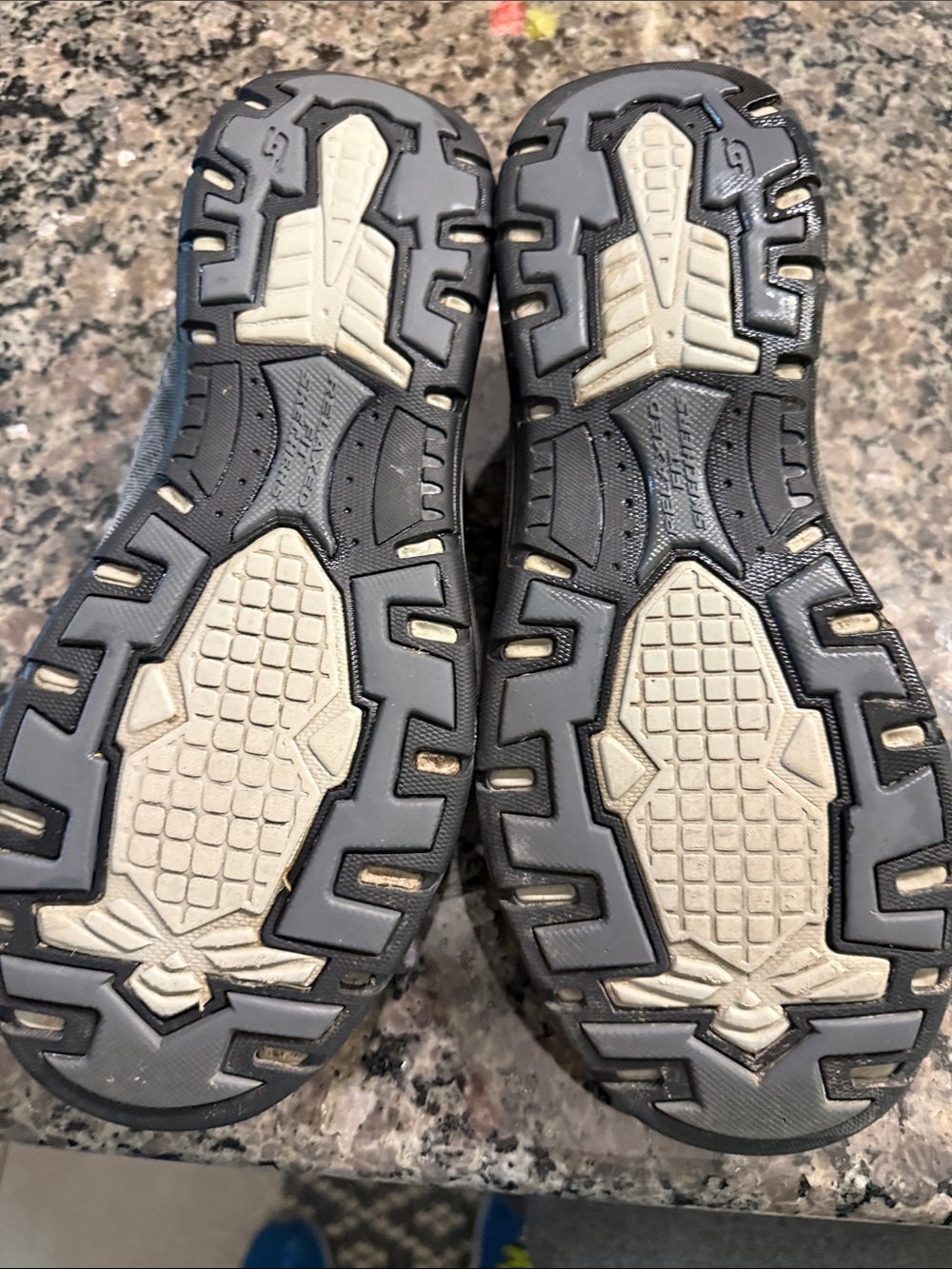 Skechers Men’s Relaxed Fit Casual Gray Slip-On Loafers sz 11 - Picture 3 of 8